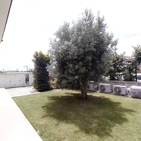 فيلة 5bed 25m Pool, Garden, Alacati, Saison/month