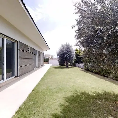 5bed 25m Pool, Garden, Alacati, Saison/month